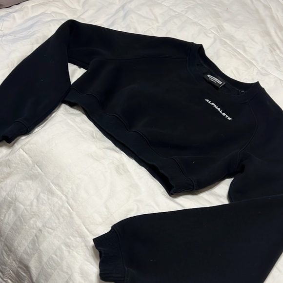 Alphalete Black Women's Sweater - Picture 3 of 3